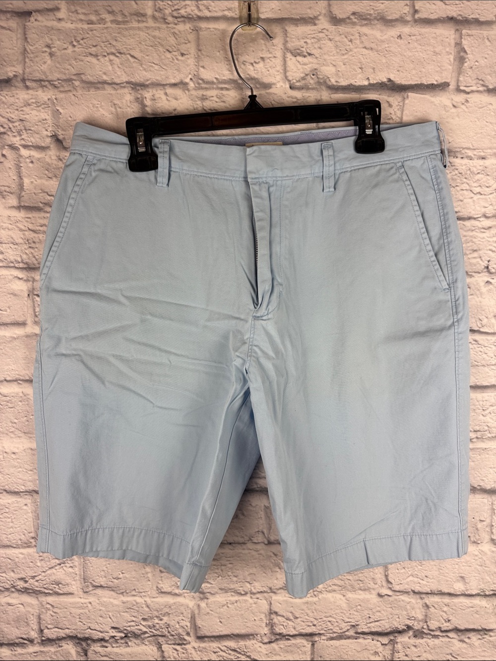 Light Blue Men’s Casual Shorts Size 34